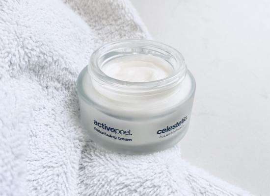 Fruitzuurpeeling: waarom is deze peeling doeltreffender dan een scrub met korrels?